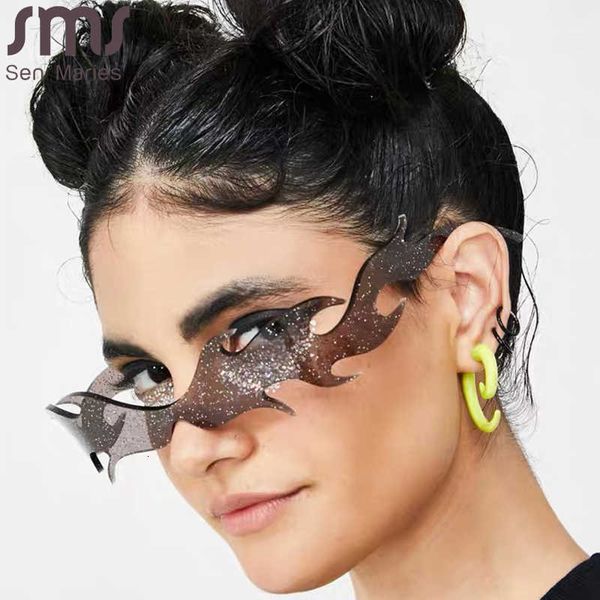 sun glasses 2021 luxury fashion fire flame glasses women rimless wave men one piece shades vintage shiny eyewear uv400, White;black
sun glasses 2021 luxury fashion fire flame glasses women rimless wave men one piece shades vintage shiny eyewear uv400, White;black