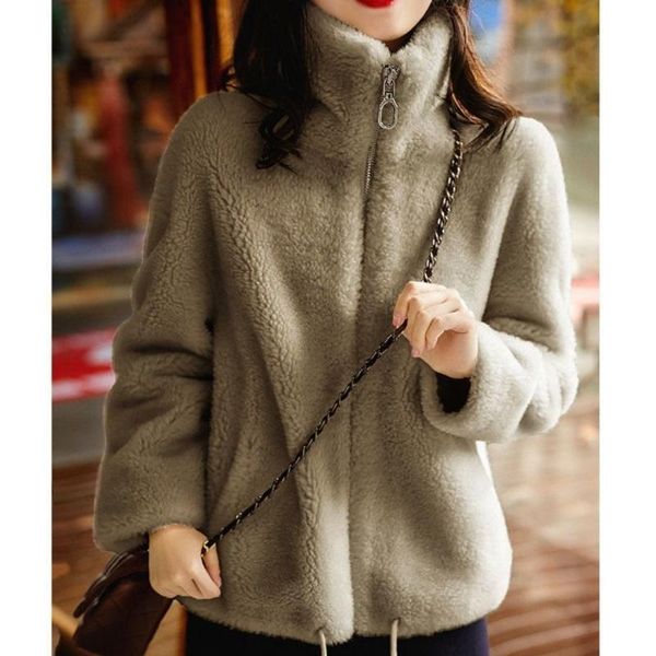 lamb wool versatile in autumn and winter, fashion, loose thin stand collar, grain cashmere fur one women's short coat jackets, Black;brown
lamb wool versatile in autumn and winter, fashion, loose thin stand collar, grain cashmere fur one women's short coat jackets, Black;brown