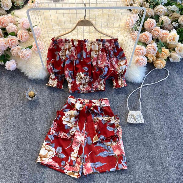 tracksuits women summer bohemian print suit slash neck sleeve ruched +wide leg short pants two pieces set, Gray
tracksuits women summer bohemian print suit slash neck sleeve ruched +wide leg short pants two pieces set, Gray