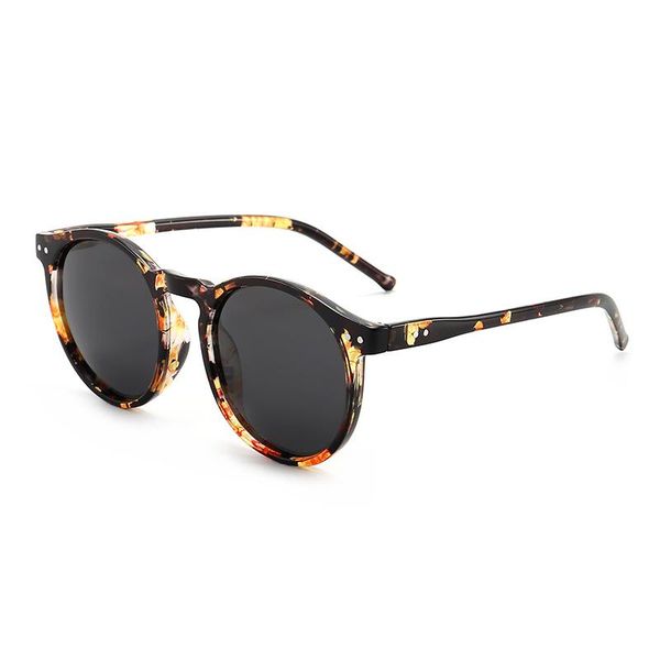 sunglasses retro round polarized vintage women's rivet sun shades sunnies for women, White;black
sunglasses retro round polarized vintage women's rivet sun shades sunnies for women, White;black