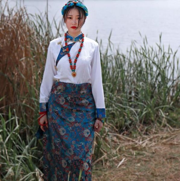 tibetan casual ethnic clothing women spring autumn traditional tibet kangba robe embroidery + skirt daily life clothes girl, Red
tibetan casual ethnic clothing women spring autumn traditional tibet kangba robe embroidery + skirt daily life clothes girl, Red