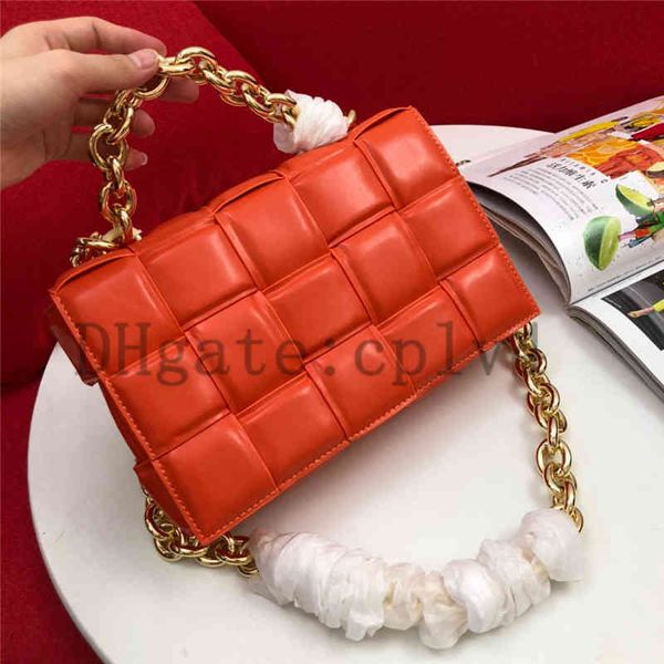 good sell european and american fashion leather bag woven pillow tofu packet network red retro small square handbag package female shoulder
good sell european and american fashion leather bag woven pillow tofu packet network red retro small square handbag package female shoulder