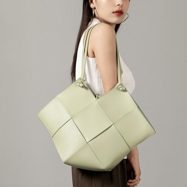 evening bags pleated women handbag designer fashion chain shoulder messenger bag vintage simple small square
evening bags pleated women handbag designer fashion chain shoulder messenger bag vintage simple small square