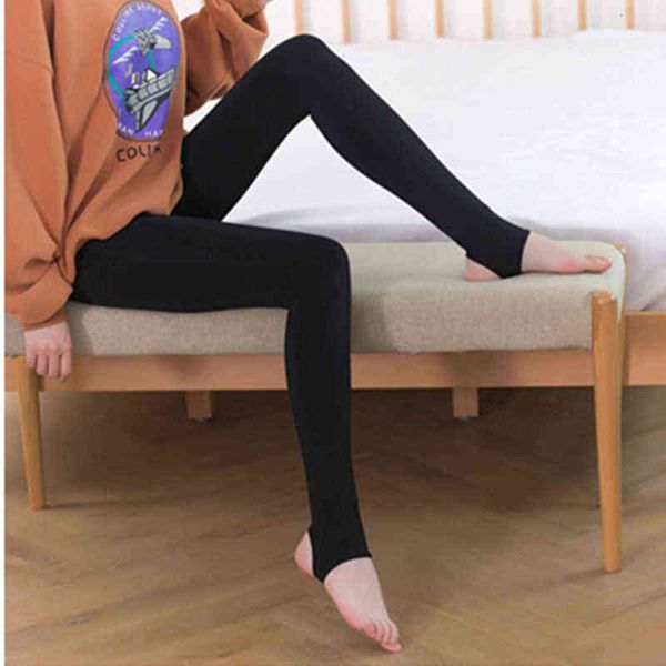 socks hosiery plush thickened legging wear warm thin large flh colored silk stockings in autumn and winter, Black;white
socks hosiery plush thickened legging wear warm thin large flh colored silk stockings in autumn and winter, Black;white
