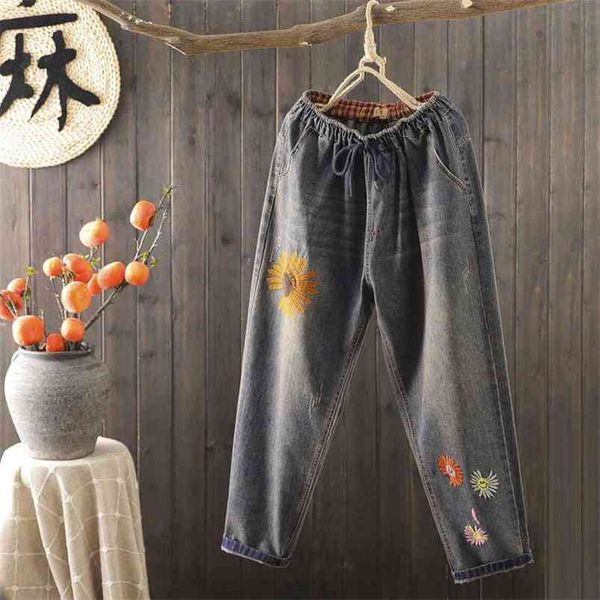 spring autumn arts style women elastic waist loose casual cotton denim pants floral embroidery vintage jeans m321 210512, Blue
spring autumn arts style women elastic waist loose casual cotton denim pants floral embroidery vintage jeans m321 210512, Blue