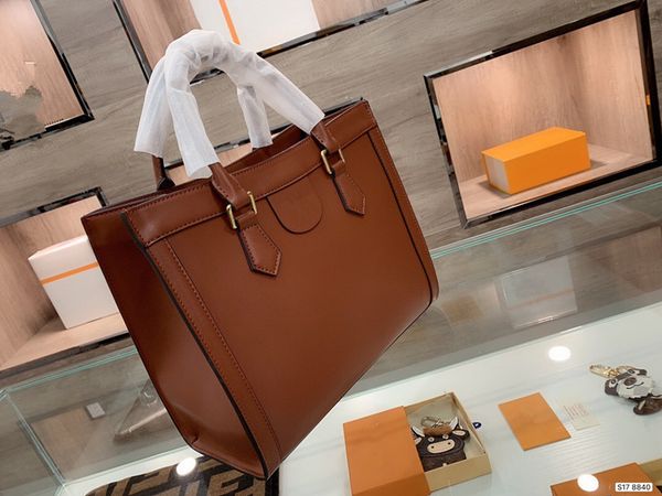 luxury 4a classic brand brown shopping bag leather canvas large capacity handbag women shoulder
luxury 4a classic brand brown shopping bag leather canvas large capacity handbag women shoulder