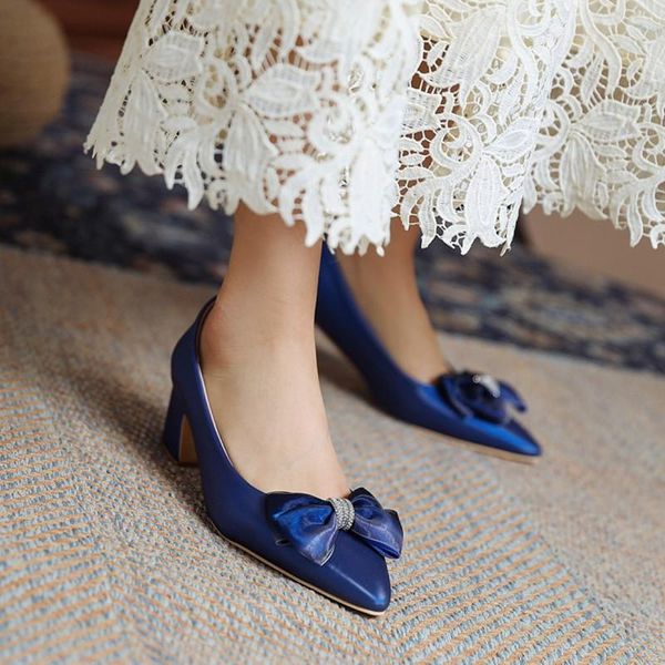 biggest size 47 48 14 women sweet bow-tie butterfly knot party wedding shoes woman pointed toe square medium heels pumps spring dress, Black
biggest size 47 48 14 women sweet bow-tie butterfly knot party wedding shoes woman pointed toe square medium heels pumps spring dress, Black