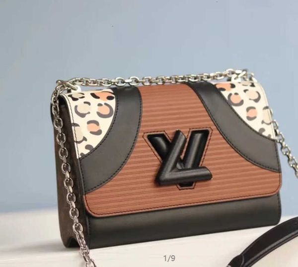 cross brand designer luxury m50329 new large twist shoulder bag female bag handbags iconic body handles shoulder bags totes bag clutches
cross brand designer luxury m50329 new large twist shoulder bag female bag handbags iconic body handles shoulder bags totes bag clutches