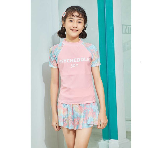2021 sunshine girl fashion letter camouflage mh boxer split children's swimsuit, White;black
2021 sunshine girl fashion letter camouflage mh boxer split children's swimsuit, White;black