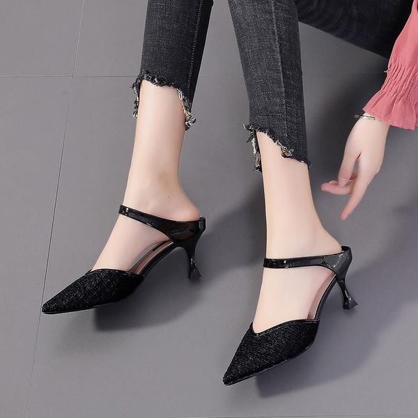slippers 2021 ladies summer black hollow women's high heels pointed toe half baotou sandals mesh breathable women shoes
slippers 2021 ladies summer black hollow women's high heels pointed toe half baotou sandals mesh breathable women shoes
