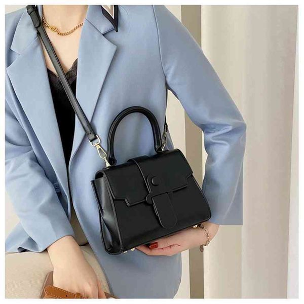 2021 new portable small square women's korean pu fashion simple foreign style one shoulder slant span bag
2021 new portable small square women's korean pu fashion simple foreign style one shoulder slant span bag