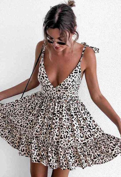 v neck bohemian women dresses summer boho robe floral spaghetti strap printed backless beach femme mini, Black;gray
v neck bohemian women dresses summer boho robe floral spaghetti strap printed backless beach femme mini, Black;gray