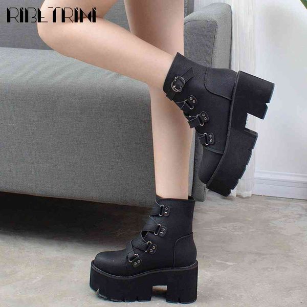 boots female block heels ankle shoes platform women punk autumn high boots, Black
boots female block heels ankle shoes platform women punk autumn high boots, Black