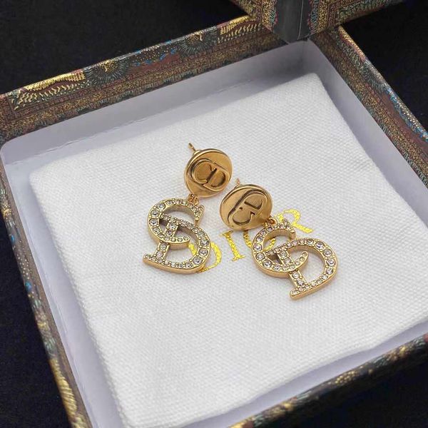 luxury jewelry 2021 new letter inlaid female fashion style round brand earrings, Golden
luxury jewelry 2021 new letter inlaid female fashion style round brand earrings, Golden