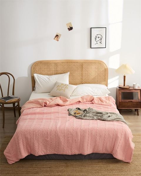 fresh fashion pink knitting summer quilts couple bed adults air conditioned quilted comforter cotton duvet 150x200cm comforters & sets
fresh fashion pink knitting summer quilts couple bed adults air conditioned quilted comforter cotton duvet 150x200cm comforters & sets