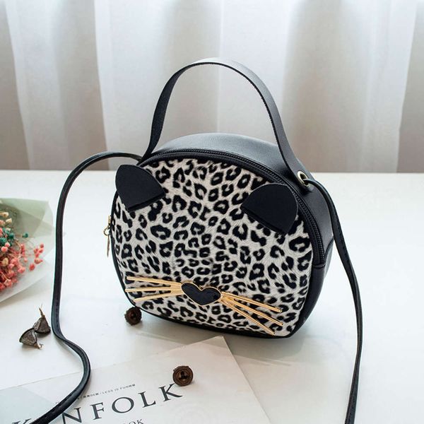 2021 fashion luxury ladies small round bag designer series classic shoulder all-match women's handbag
2021 fashion luxury ladies small round bag designer series classic shoulder all-match women's handbag