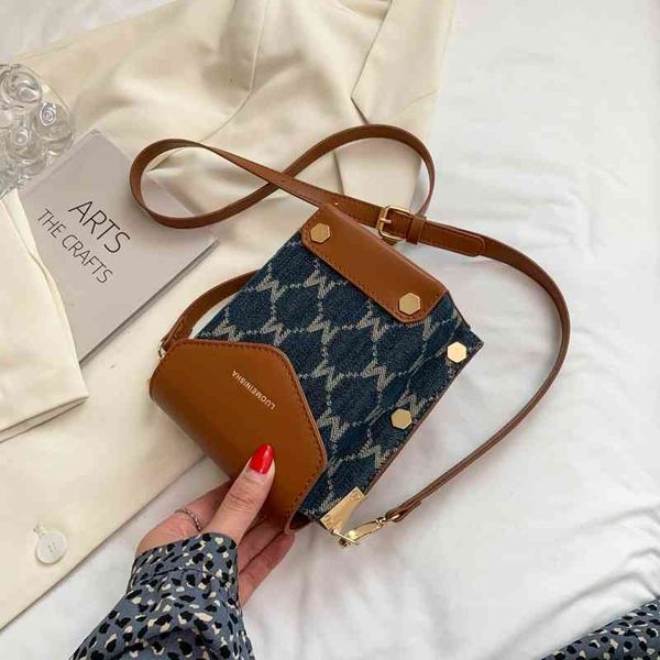 pink cover type small capacity single shoulder rabbit decorative pendant messenger bag square sewing mini bag
pink cover type small capacity single shoulder rabbit decorative pendant messenger bag square sewing mini bag