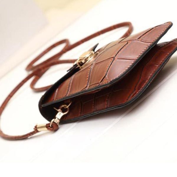 waist bags 066f retro classic crocodile pattern solid color small handbag with belt buckle for ladies mini cell pouch
waist bags 066f retro classic crocodile pattern solid color small handbag with belt buckle for ladies mini cell pouch