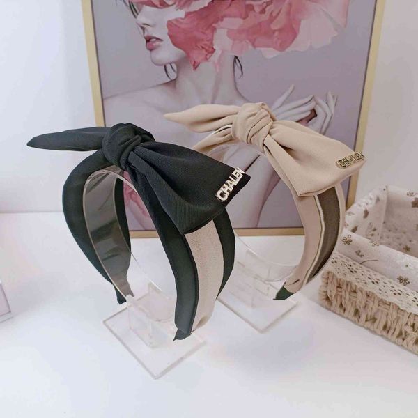 butterfly hair hoop pressure band simple wide edge head pin sweet ornament headdress, Pink
butterfly hair hoop pressure band simple wide edge head pin sweet ornament headdress, Pink