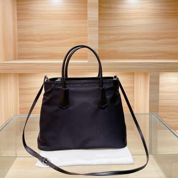 designer bag handbag shoulder bags handbags wallet genuine leather high-quality high-capacity different colors fashion brand with original b
designer bag handbag shoulder bags handbags wallet genuine leather high-quality high-capacity different colors fashion brand with original b