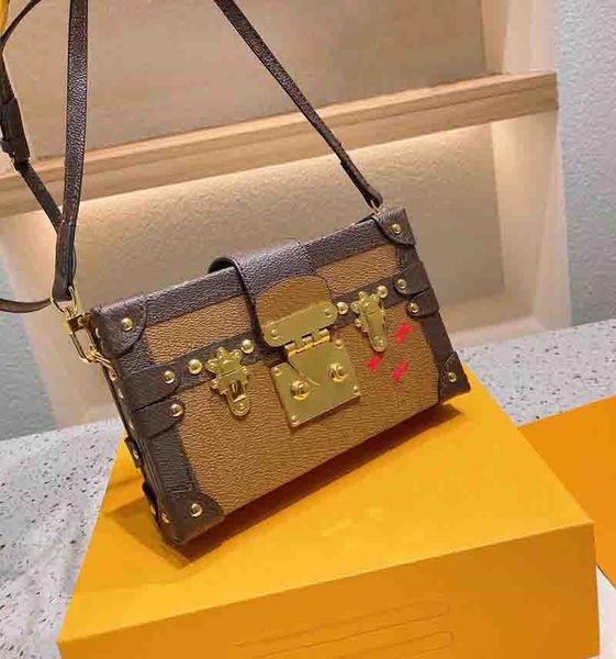 luxurys shoulder bags with gold rivet designers women crossbody bag fashion lady patchwork handbags
luxurys shoulder bags with gold rivet designers women crossbody bag fashion lady patchwork handbags