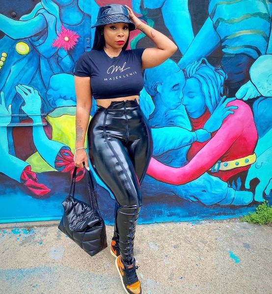 hirigin women zipper up pu leather pants tights mid waist stretchy pencil fashion casual trousers for autumn winter women's & capris, Black;white
hirigin women zipper up pu leather pants tights mid waist stretchy pencil fashion casual trousers for autumn winter women's & capris, Black;white