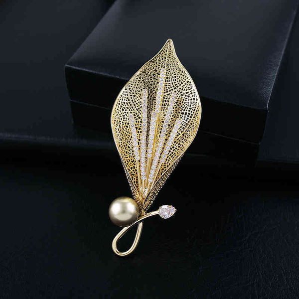zantedeschia grandiflora brooch gold electroplating micro inlaid zircon high grade pearl, Gray
zantedeschia grandiflora brooch gold electroplating micro inlaid zircon high grade pearl, Gray