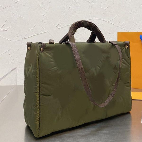 women pillow bag large capacity handbag winter down tote bags fashion letter printing crossbody purse removable shoulder strap soft fabric
women pillow bag large capacity handbag winter down tote bags fashion letter printing crossbody purse removable shoulder strap soft fabric