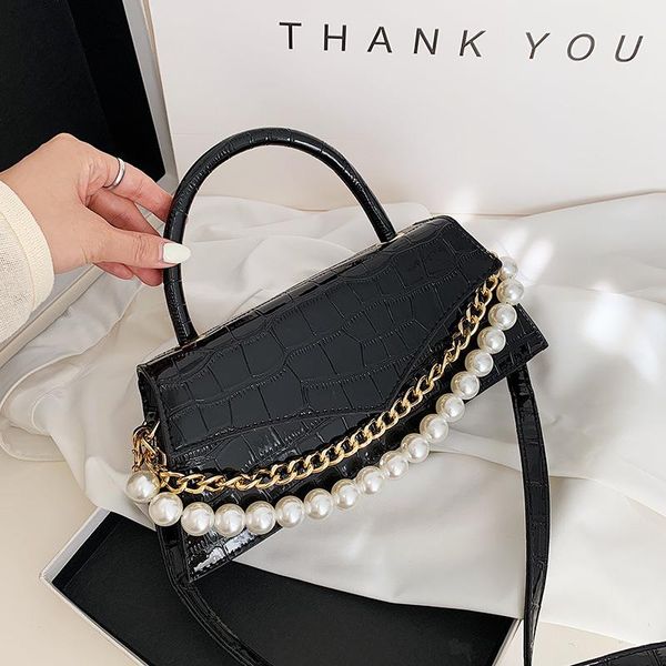 crocodile pattern female pearl chain handbag triangle cover single shoulder messenger bag trendy luxury for women clutch bags
crocodile pattern female pearl chain handbag triangle cover single shoulder messenger bag trendy luxury for women clutch bags