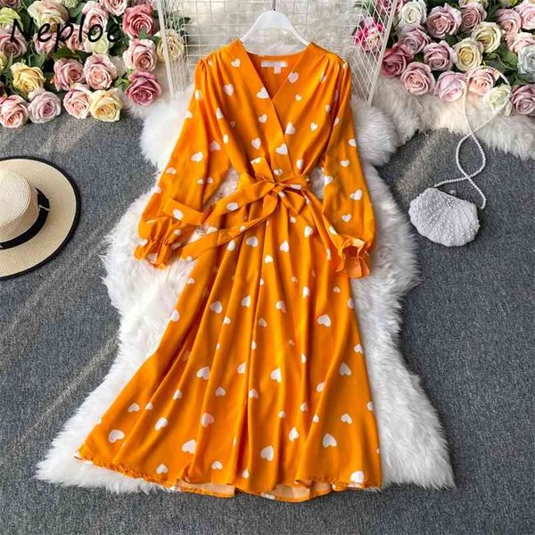 autumn fashion slim waist v-neck dresses panelled print big swing long dress cross lace up petal sleeve vestidos 210422, Black;gray
autumn fashion slim waist v-neck dresses panelled print big swing long dress cross lace up petal sleeve vestidos 210422, Black;gray