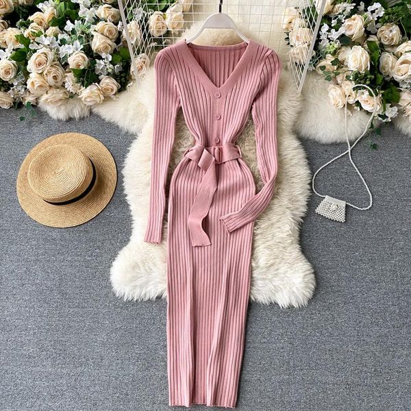casual dresses 2021 women autumn dress v neck knitting high waist bottoming with belt solid elasticity vintage midi robe, Black;gray
casual dresses 2021 women autumn dress v neck knitting high waist bottoming with belt solid elasticity vintage midi robe, Black;gray