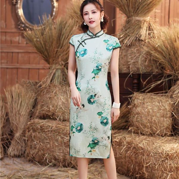 summer oriental women elegant classic slim satin short sleeve cheongsam rayon printed knee-length qipao chinese wedding dresses ethnic cloth, Red
summer oriental women elegant classic slim satin short sleeve cheongsam rayon printed knee-length qipao chinese wedding dresses ethnic cloth, Red