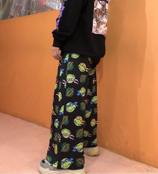 men and street personality cartoon women capri print harajuku style loose wide leg pants, Black;white
men and street personality cartoon women capri print harajuku style loose wide leg pants, Black;white