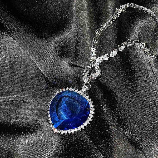 chains classic ocean crystal heart pendant necklace rhinestone lover gift, Silver
chains classic ocean crystal heart pendant necklace rhinestone lover gift, Silver