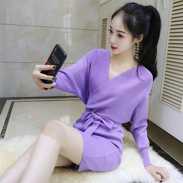 casual dresses women 2021 autumn winter v neck with cross belt sweater knitted dress female slim long sleeve solid color elegant l575, Black;gray
casual dresses women 2021 autumn winter v neck with cross belt sweater knitted dress female slim long sleeve solid color elegant l575, Black;gray