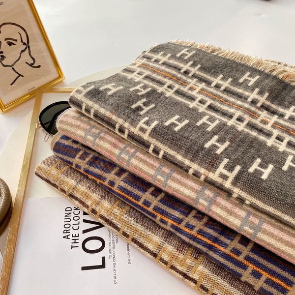2021 autumn and winter casual cashmere letter double-sided stitching shawl womens european american high-end gradient scarf wholesale no. 6, Blue;gray
2021 autumn and winter casual cashmere letter double-sided stitching shawl womens european american high-end gradient scarf wholesale no. 6, Blue;gray