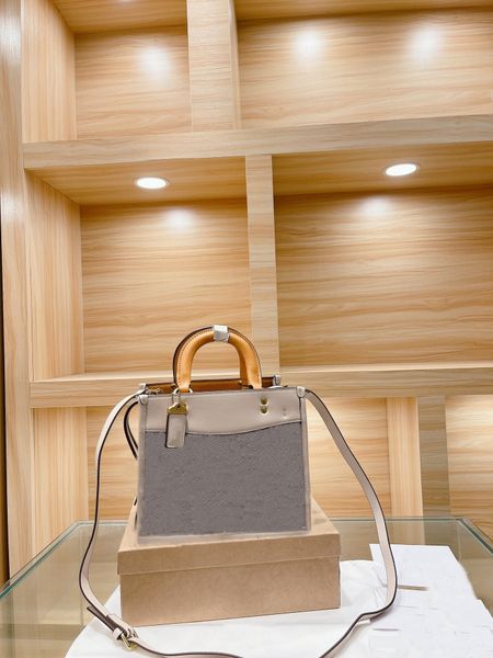 designer crossbody bga tote handbag ladies handbags totes shoulder bags genuine leather luxury different styles shopping with the original b
designer crossbody bga tote handbag ladies handbags totes shoulder bags genuine leather luxury different styles shopping with the original b