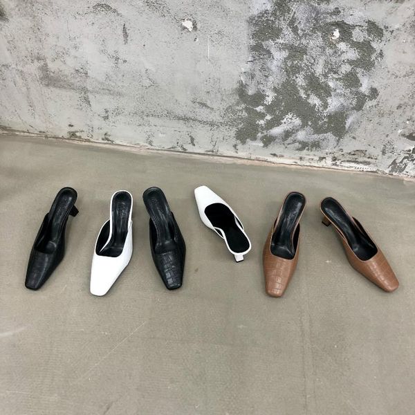 crocodile pattern strange kitten heel mules slippers women square toe brand design slides sandals ladies shoes, Black
crocodile pattern strange kitten heel mules slippers women square toe brand design slides sandals ladies shoes, Black