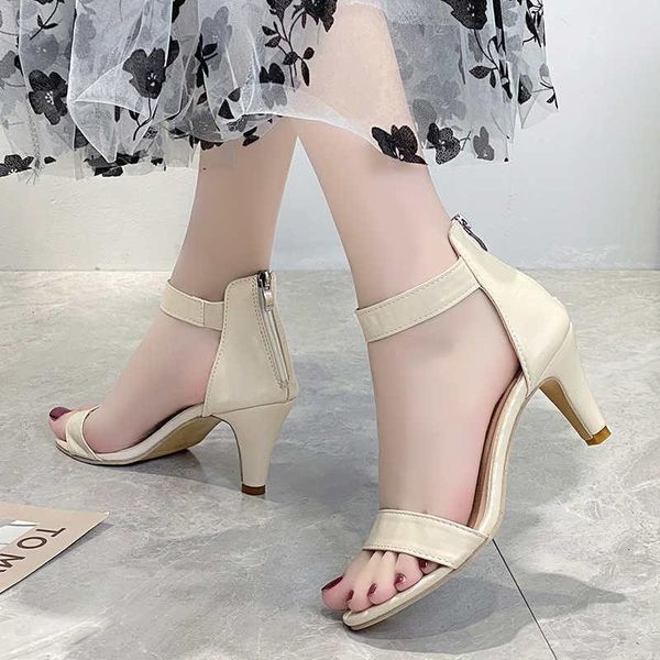 sandals 2021 summer women's leather buckle strap shoes 35-43 size solid concise ankle wrap party, Black
sandals 2021 summer women's leather buckle strap shoes 35-43 size solid concise ankle wrap party, Black