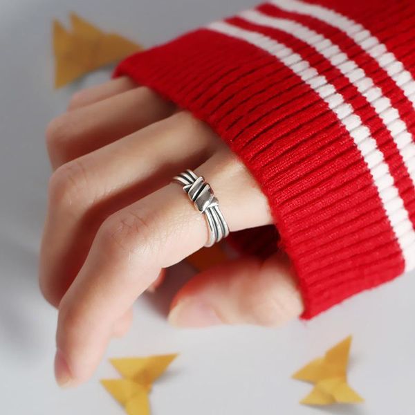 cluster rings lats s925 sterling silver korean version geometric retro knotted personality ring index finger opening for women jewelry, Golden;silver
cluster rings lats s925 sterling silver korean version geometric retro knotted personality ring index finger opening for women jewelry, Golden;silver