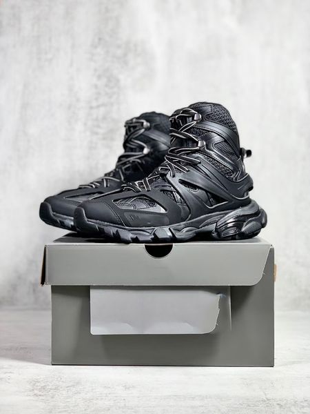 ladies sneakers luxury designer casual men's trainer shoes autumn winter high sports shoe track fashion couple black large size 35-46 
ladies sneakers luxury designer casual men's trainer shoes autumn winter high sports shoe track fashion couple black large size 35-46