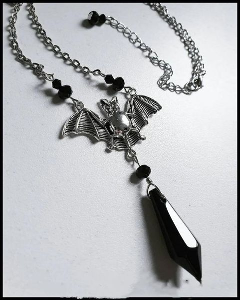 chokers elegant gothic black glass crystal bat necklace pendant victorian creativity gorgeous punk jewelry party women halloween gift, Golden;silver
chokers elegant gothic black glass crystal bat necklace pendant victorian creativity gorgeous punk jewelry party women halloween gift, Golden;silver