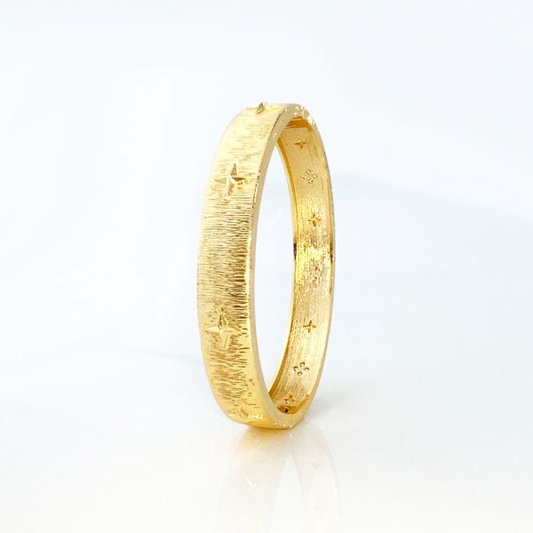 classic design bridal wedding bangle woman copper zircon flower stars love gold bracelet for women personalized fashion dainty jewelry whole, Golden;silver
classic design bridal wedding bangle woman copper zircon flower stars love gold bracelet for women personalized fashion dainty jewelry whole, Golden;silver