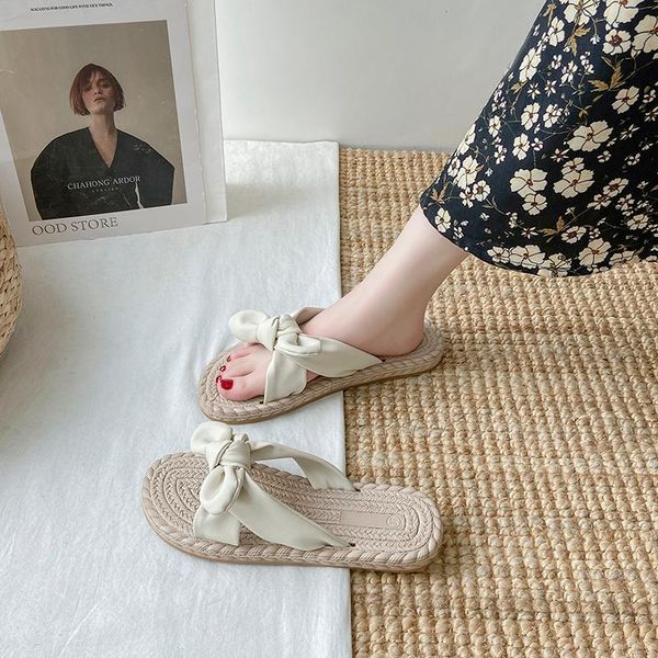 slippers home for women to wear the summer 2021 fashion versatile beach shoes sandals, Black
slippers home for women to wear the summer 2021 fashion versatile beach shoes sandals, Black