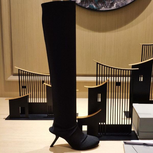 boots autumn/winter 2021 high-heeled for women pointy elastic skinny black joker stretch plus size 41
boots autumn/winter 2021 high-heeled for women pointy elastic skinny black joker stretch plus size 41