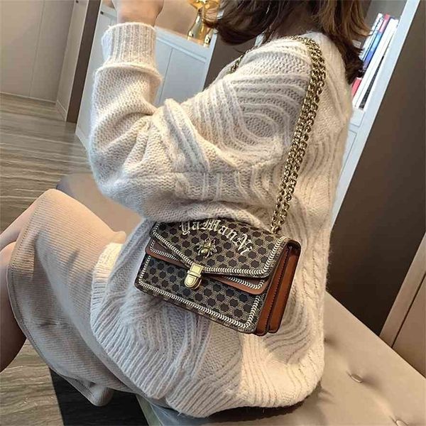 embroidered versatile 2021 new korean fashion foreign style messenger lock chain net red women's bag
embroidered versatile 2021 new korean fashion foreign style messenger lock chain net red women's bag