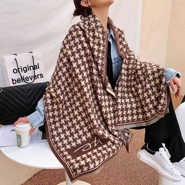 scarf 2021 imitation cashmere shawl letter star warm female double-sided jacquard scarf, Blue;gray
scarf 2021 imitation cashmere shawl letter star warm female double-sided jacquard scarf, Blue;gray