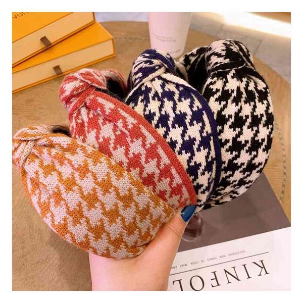 barrettes hairpin japan and south korea versatile thousand bird check wool wide edge letter middle kink printing hoop head jewelry, Golden;silver
barrettes hairpin japan and south korea versatile thousand bird check wool wide edge letter middle kink printing hoop head jewelry, Golden;silver