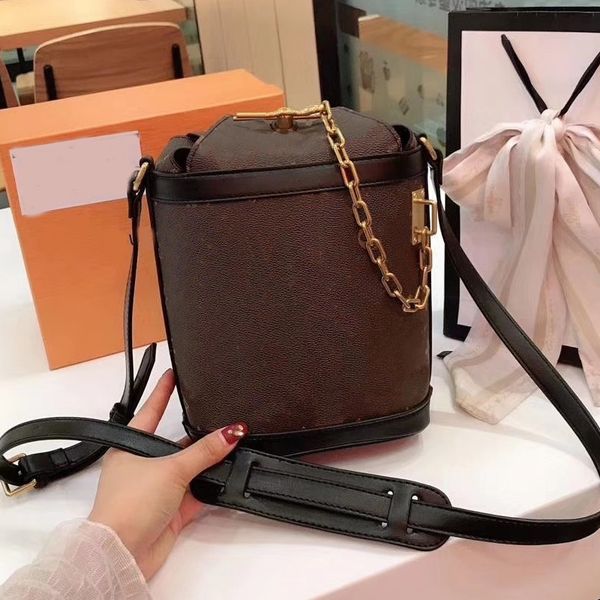 women cosmetic bag handbags purse lady cross body bag fashion old flower full letter hasp female travel bag 7by
women cosmetic bag handbags purse lady cross body bag fashion old flower full letter hasp female travel bag 7by