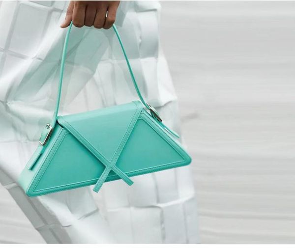 women crocodile leather handbags stitching trapezoid day clutches designer totes bag personality shoulder fashion 2021 cross body
women crocodile leather handbags stitching trapezoid day clutches designer totes bag personality shoulder fashion 2021 cross body